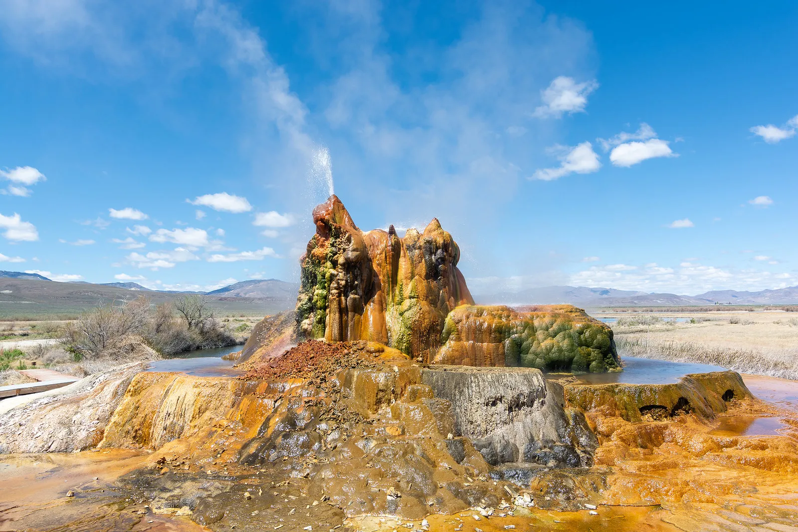 le fly geyser merveille accidentelle du nevada 10 le fly geyser merveille accidentelle du nevada 10