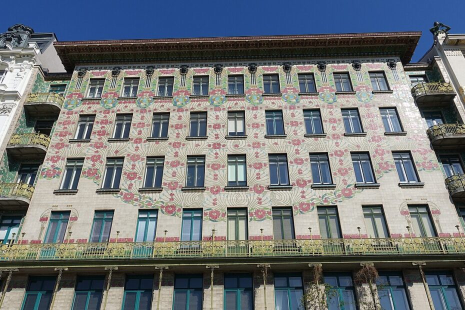 façade fleurie de la Majolikahaus d’Otto Wagner à Vienne en Autriche