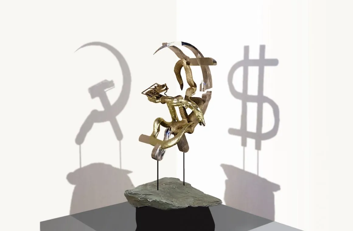 Double Dragon, sculpture anamorphique de Morpho Double Dragon, sculpture anamorphique de Morpho