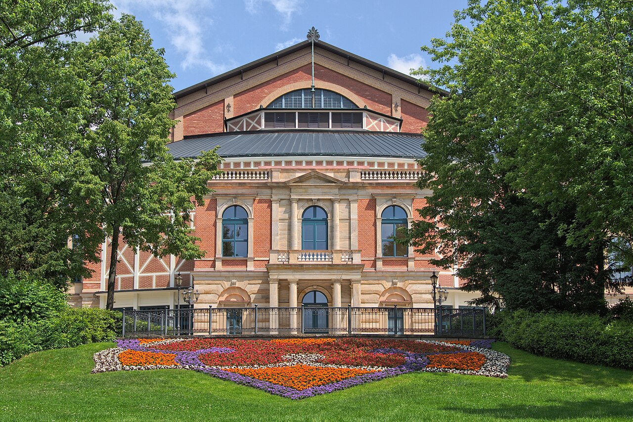 Festspielhaus de Bayreuth où Margery Booth s'est produite Festspielhaus de Bayreuth où Margery Booth s'est produite