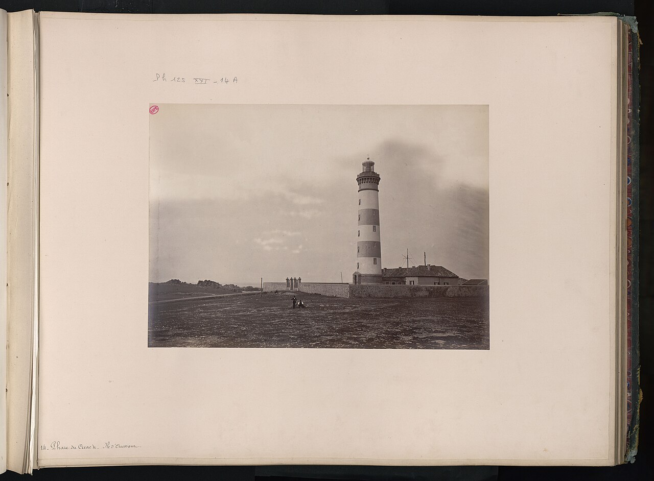 phare creach ouessant 1873 Phare du Créac’h à Ouessant photographié par Jules Duclos en 1873