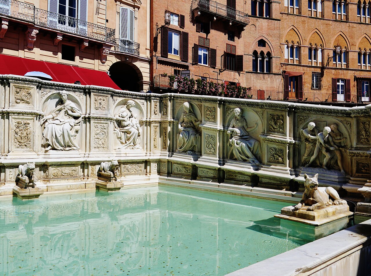 sienne fonte gaia piazza del campo Fonte Gaia sur la Piazza del Campo à Sienne