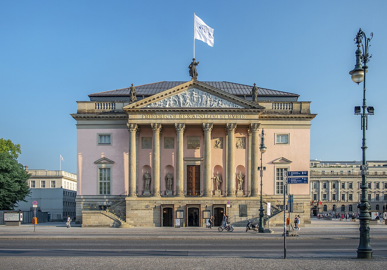 Staatsoper Unter den Linden à Berlin où Margery Booth chantait Staatsoper Unter den Linden à Berlin où Margery Booth chantait