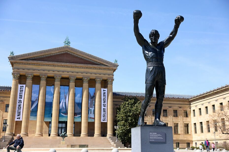 Statue de Rocky au sommet des marches du Philadelphia Museum of Art